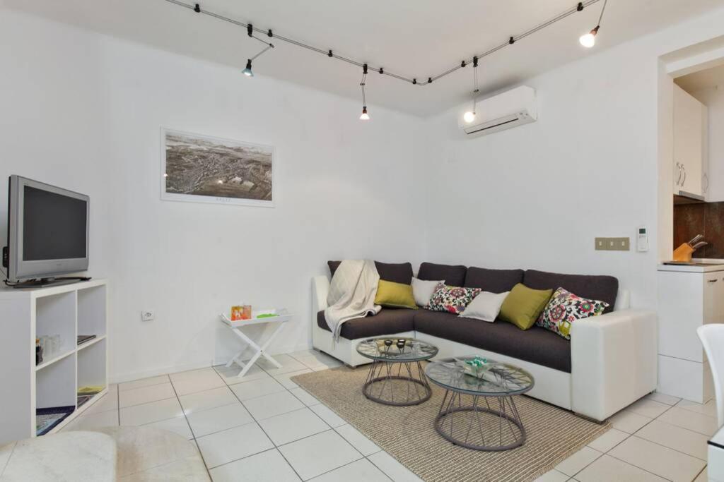 Joy4You Apt Near Beach And Center سبليت المظهر الخارجي الصورة
